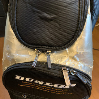ダンロップ製のキャディーバック(一部塗装割れあり)