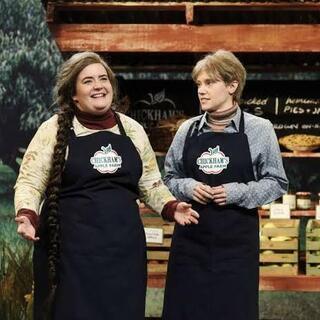 英語で劇やりませんか！！楽しいと思います。
