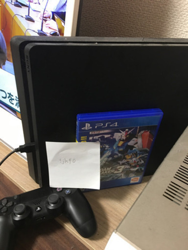 ＰＳ４ ブラック本体とソフト