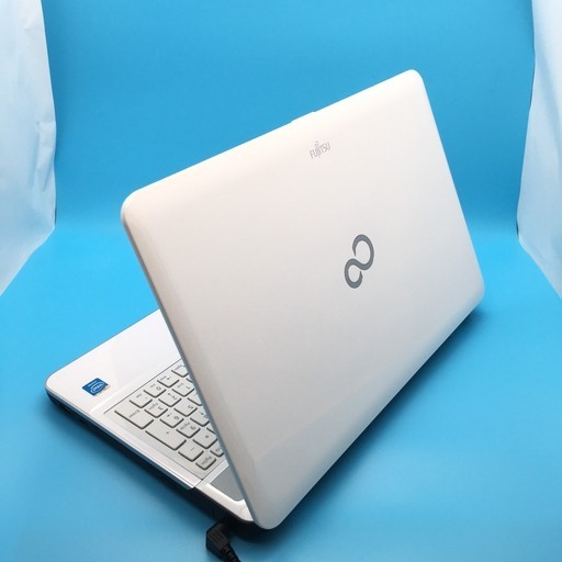 富士通 メモリ2GB HDD500GB Windows10 Bluetooth ノートパソコン