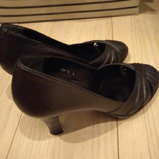 COMME CA DU MODE黒パンプス美品の画像