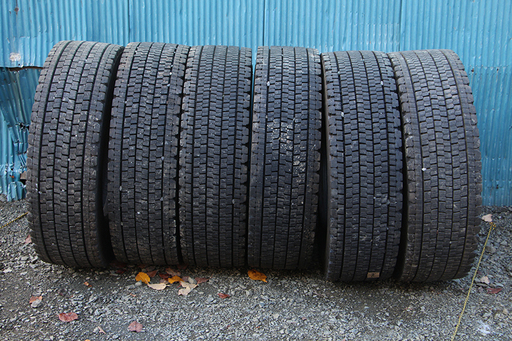 ブリヂストン Ｗ900 295/80Ｒ22.5 153/150Ｊ 17年製4本 16年製2本 (10MT1448YGGakwx)