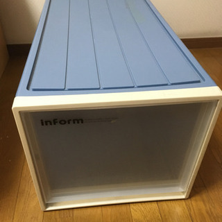 衣装ケース　2つ