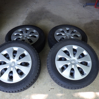 アクア スタッドレスタイヤ 175/65R15