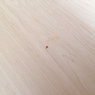 木目調テーブルの画像