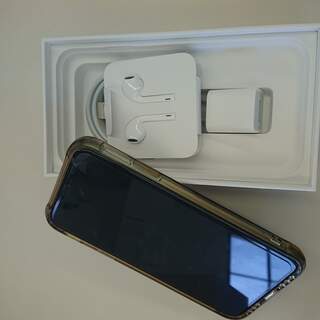 iPhoneXR 64GB ホワイト SIMフリー AppleStore おまけ付き