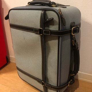 旅行バッグ
