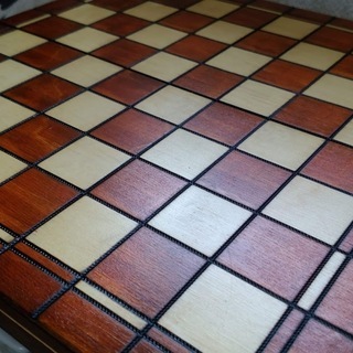 木製チェスセット チェスボード 折りたたみ箱（イギリス製）の画像