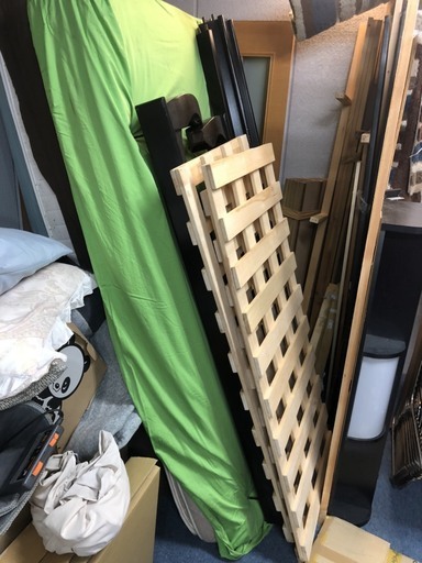 ☆中古 激安！！ ダブルベッド　フレーム付き　インテリア家具　140x190cm　￥16,000！！