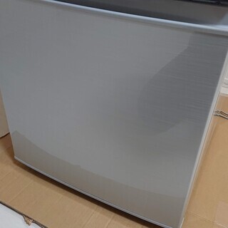 3年使用　シャープの冷蔵庫　SHARP　SJ-D14B-S 冷蔵庫 (シルバー系) 【137L】の画像