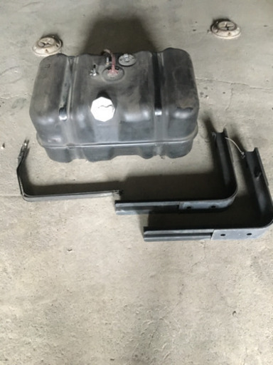 エルフ NPR 85系燃料タンク‼️