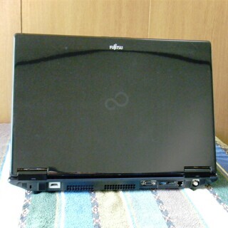 💎18.4型液晶/高性能Core i5🆙/NVIDIA® GeForce® GT 335M🎮/大容量！HDD500GB/快適メモリ4GB♪/Office 2019📒✎/10キー付きKB♫/Blu-ray📀/HDMI📺/カメラ📹/マイク内蔵🎤/すぐ使えるWindows10リカバリメディア付💿/点検整備清掃済み♪初期不良等対応します😊/富士通 NH900の画像