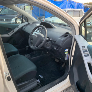 お買い得車　分割ok トヨタヴィッツ　車検2年10月までたっぷり　プッシュスタート　スマートキーの画像