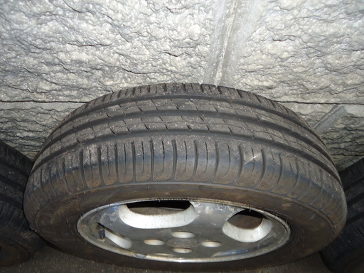 夏タイヤ 155/65R13 ほぼ新品同様！