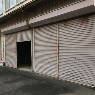 駐車場（レンタル倉庫としても可）／　月額4万円