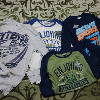 男児１５０センチＴシャツセットの画像