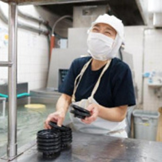 調理師・栄養士求人！ママ向けの短時間のパート勤務もございます。無資格未経験の方でも大歓迎！資格取得制度もあります！の画像
