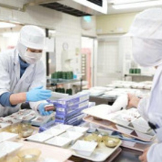調理師・栄養士求人！ママ向けの短時間のパート勤務もございます。無資格未経験の方でも大歓迎！資格取得制度もあります！の画像