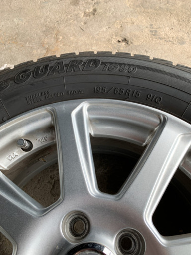 【取引中】スタッドレス　アルミ付4本 195/65R15