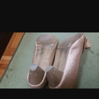 ゴールド靴 パーティ用や結婚式にもMサイズの画像