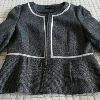 レディースフォーマルスカートスーツの画像