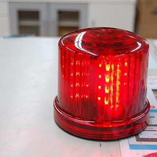 パトランプ 赤色灯 電池タイプ 回転式 単3電池  ☆ PayPay(ペイペイ)決済可能 ☆ 札幌市 清田区 平岡の画像