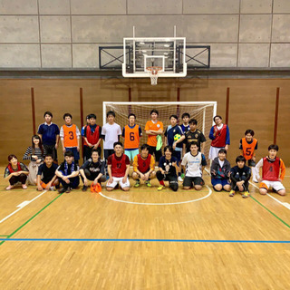 １１月２日、土曜日１８時４５分からフットサル⚽️池尻大橋駅すぐ！ 現在１５名参加予定🤲✨  レベル 超スーパー初心者〜プロ級⚽️🎶 エンジョイとガチに各2チームに分けます！ - 目黒区