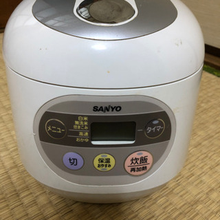 使用感あり、炊飯器。