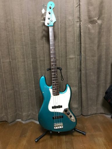試奏OK ジャズベース　Freedom Custom Guitar Research