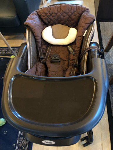 コンビ ネムリラ  オートスイング 電動チェア