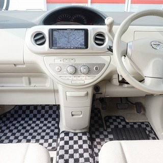 トヨタ　ポルテ　150ｒ　オシャレなフロアマット付いてます！の画像