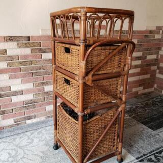 ラタン引き出しワゴンの画像