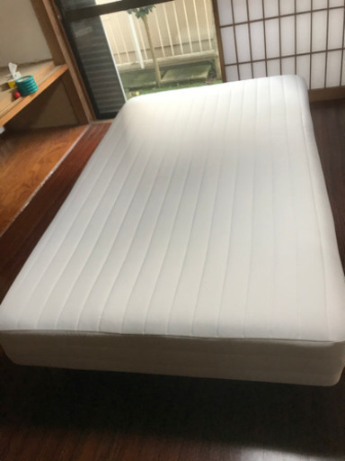 無印　セミダブルベッド