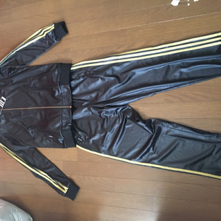 アディダス　新品　定価23000円