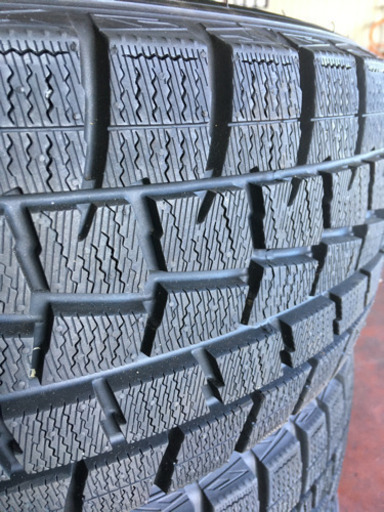 195/60R16 スタッドレス　冬タイヤ　バリ溝