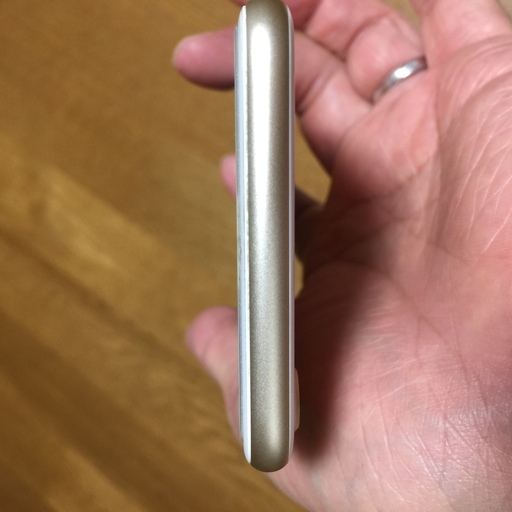 【値下げ】au iPhone7 32G SIMロック解除済み