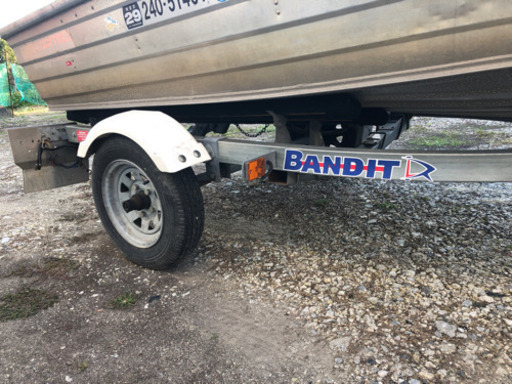 ボートトレーラーbandit