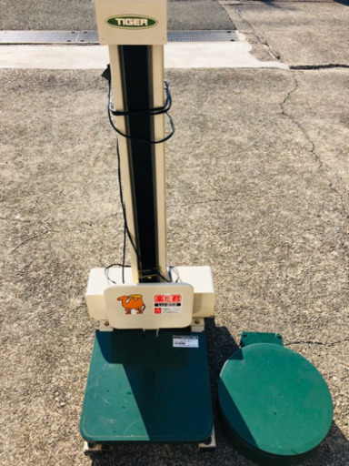 タイガーカワシマ楽だ君　米袋用昇降機　中古