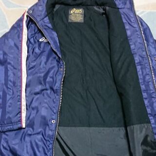 【男の子　160cm】asicsフード付き防寒ジャケットの画像