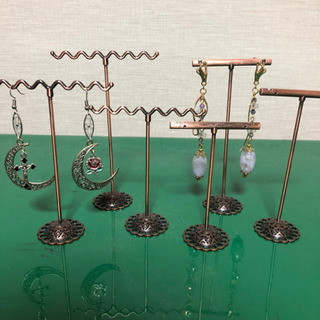 ピアス掛け、イヤリング掛け