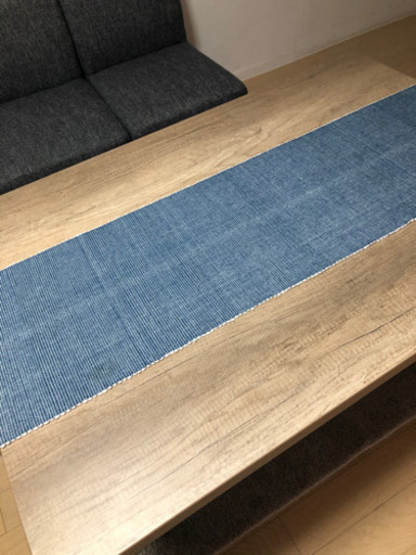 昇降式テーブル