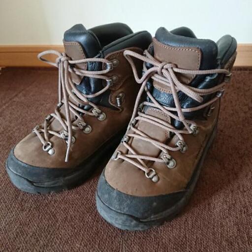 mont-bellの登山靴23,5cm 皮 ゴアテックス