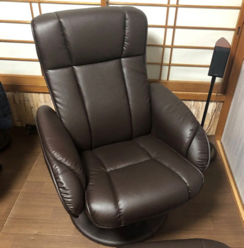 ★1人掛け リクライニングパーソナルチェア★オットマン付き。