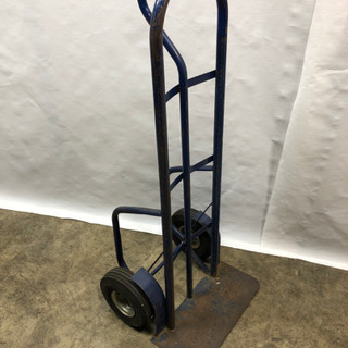 スチールパイプ製二輪運搬車　ノーパンクタイヤタイプ　荷物運搬