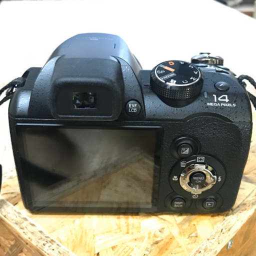 【FUJIFILM】FinePix S3200 ケース付き