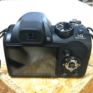 【FUJIFILM】FinePix S3200 ケース付きの画像
