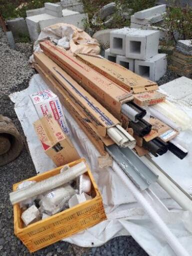 エアコン　配管カバー　新品