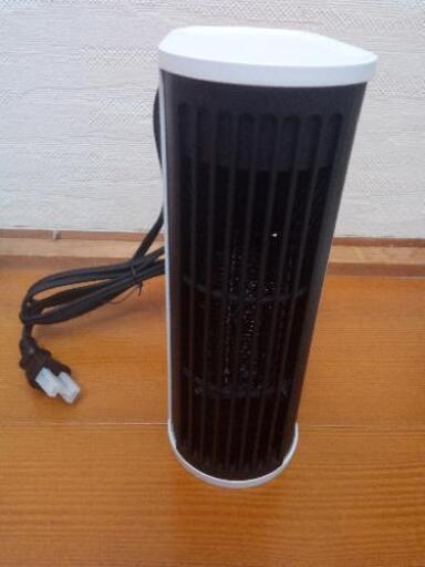 セラミックヒーター 電気ファンヒーター 小型 電気ストーブ　新品