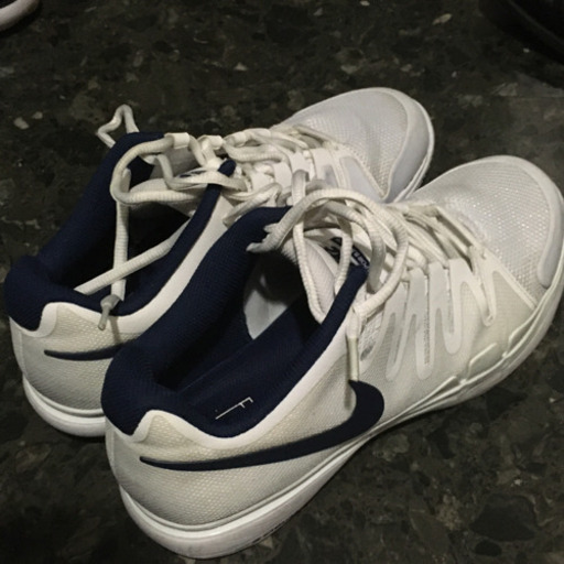 NIKE テニスシューズ 26.5cm 白×紺