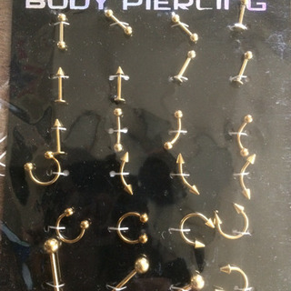 新品未使用！ゴールドボディーピアス24個セット